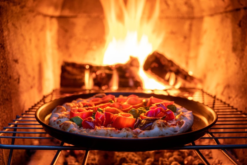 wood fired pizza in amsterdam